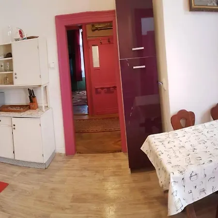 Josephine & Garden Villa *